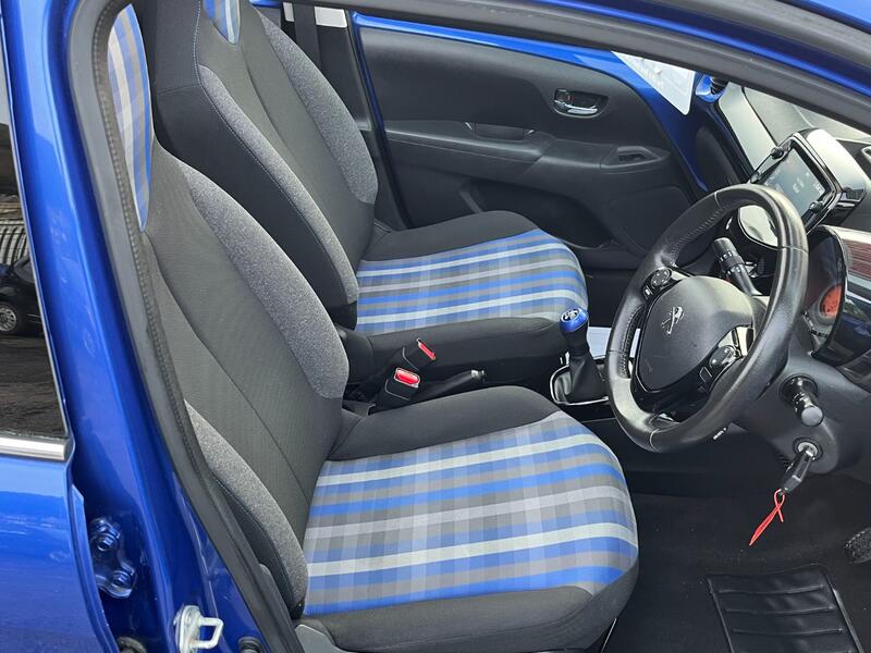 PEUGEOT 108
