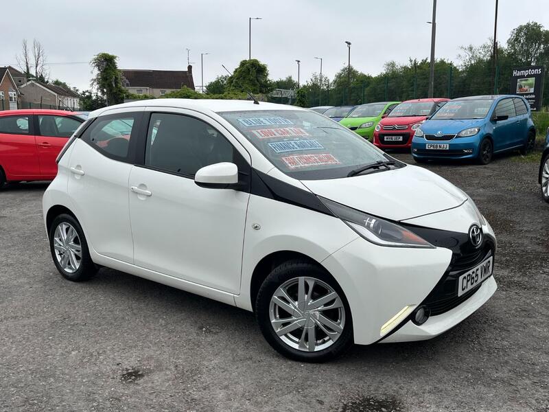 View TOYOTA AYGO 1.0 VVT-i x-pression