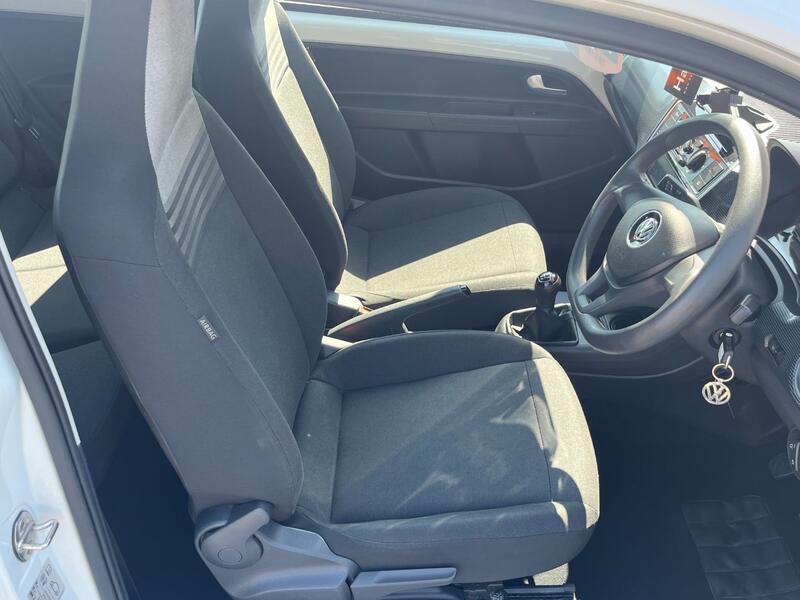 VOLKSWAGEN UP