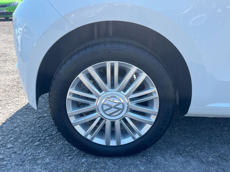 VOLKSWAGEN UP