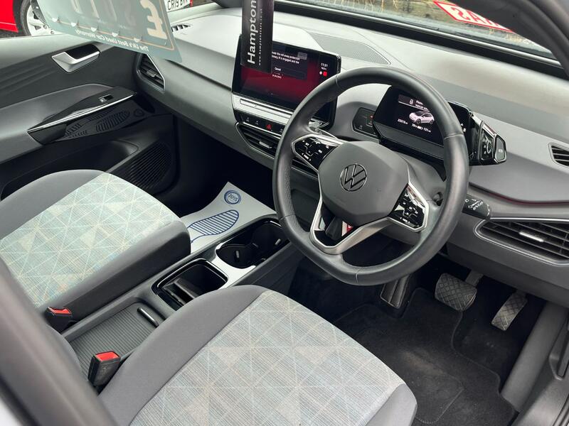 View VOLKSWAGEN ID.3 Pure Performance 45kWh Life